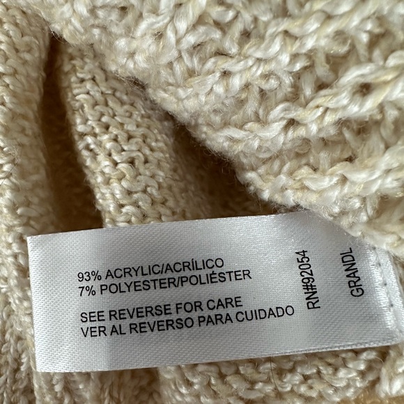 Gorgeous Carolyn Taylor sweater NWT - Picture 7 of 7